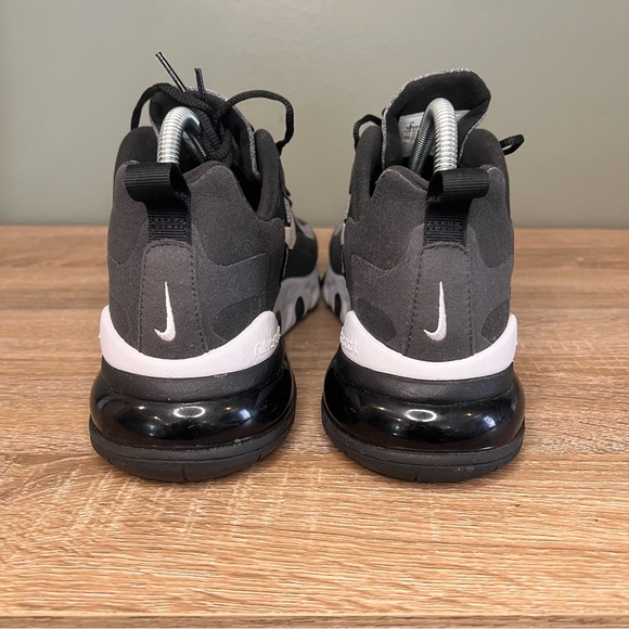 Nike Air Max 270 React Black White Running Shoes Women’s Size 9 - Picture 5 of 7